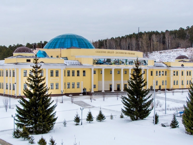 Поступай в Сибирскую пожарно-спасательную академию МЧС России!.